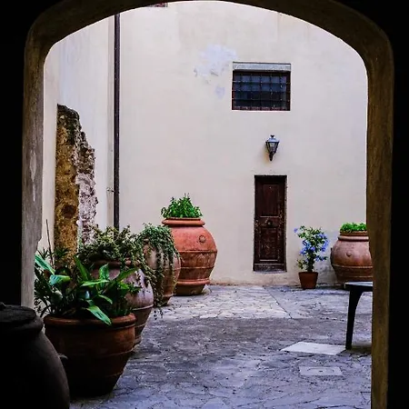 Del Bigallo Hostel